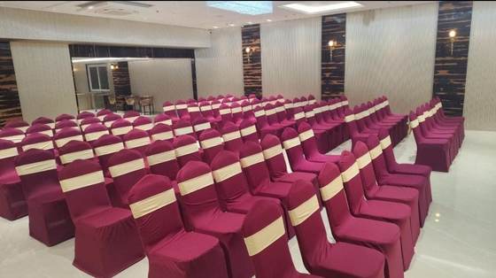 Banquet chair dressing