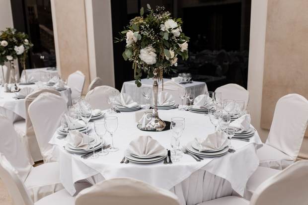 Table Covers, Frills & Naprons